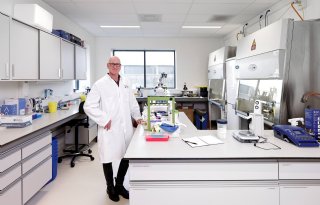 Hoogleraar Wim van der Poel: 'Pandemie kun je wel beheersen maar niet voorkomen'