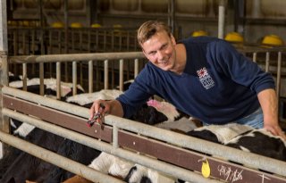 Kalverhouder Van Herk: 'Wat wil je voor de mest hebben?'